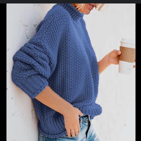 Women’s Turtleneck  Chunky Knit Sweater - Picture 2 of 2